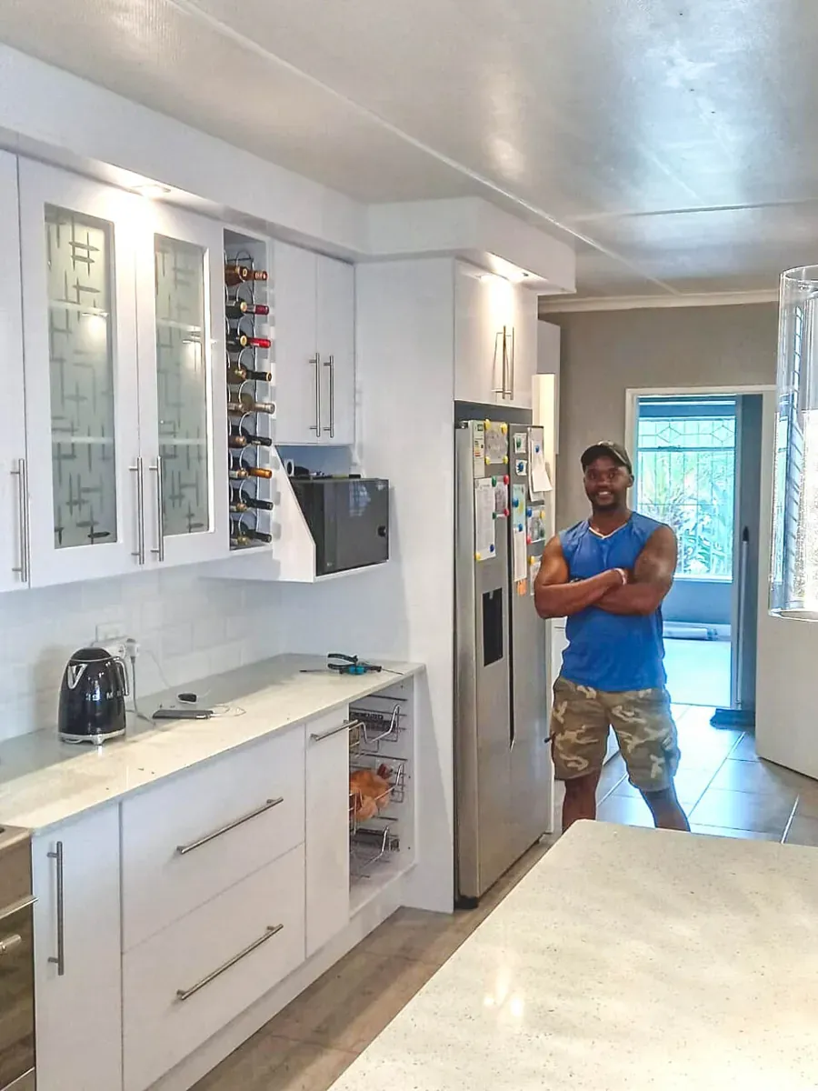 Glass cabinet detail – Kempton Park