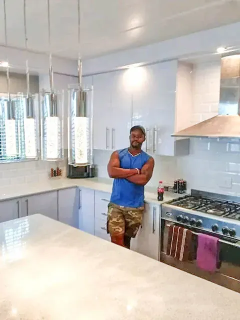 White and blue kitchen – Kempton Park